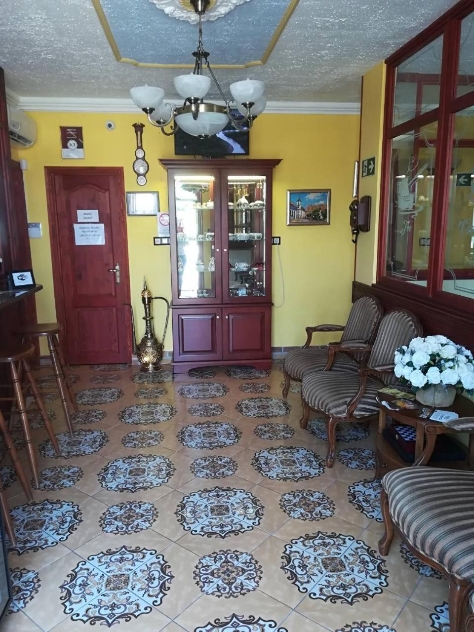 Centrum Panzio Szentendre Exterior foto